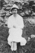 1917~ Doris.jpg
