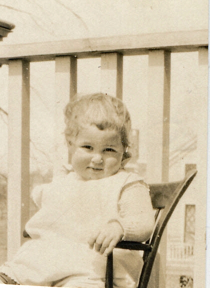 1925-04~ 6 Diane in thumb-back chair (now with Andrea).jpg