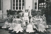 1937-04-18 1 Emily Genlin, Diane's French pen pal, Ballet des feuilles morte (dead leaves).jpg