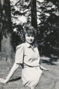 1942-06~ 3 Diane, attempt for the handbook, new fashion instigated, dress over dungarees.jpg