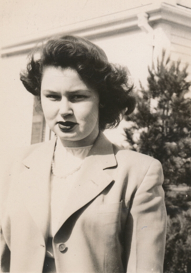 1944-03 3 Diane, 5 Alden Rd, Wellesley MA.jpg