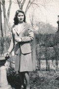 1945-04-07 2 Diane Perry, New Haven CT.jpg