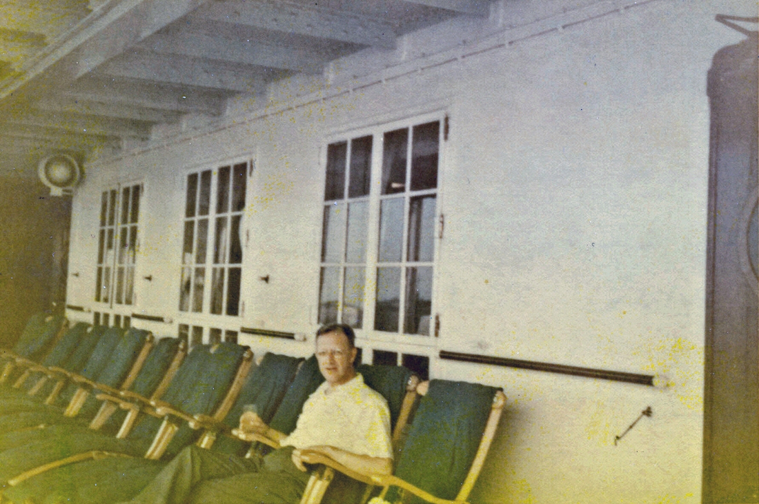1954-10 1 Ped & iced tea in Santa Paula cruise ship.jpg