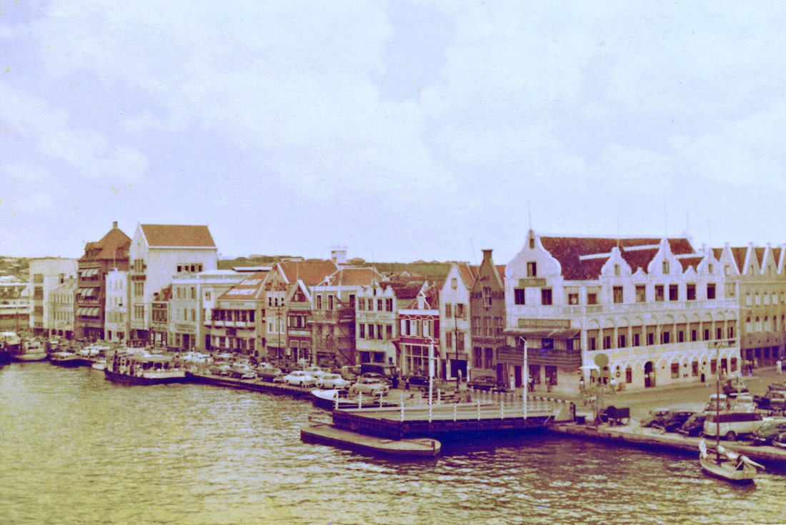 1954-10-05 14 Hotel & stores along waterfront, Wilhelmstad, Curacao NA.jpg