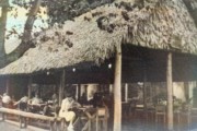 1954-10-08 5 Version of night club, Caracas Venezuela.jpg