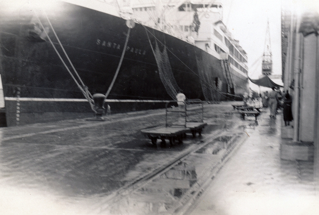 1954-10-09 5 Santa Paula in port, Cartagena, Columbia.jpg