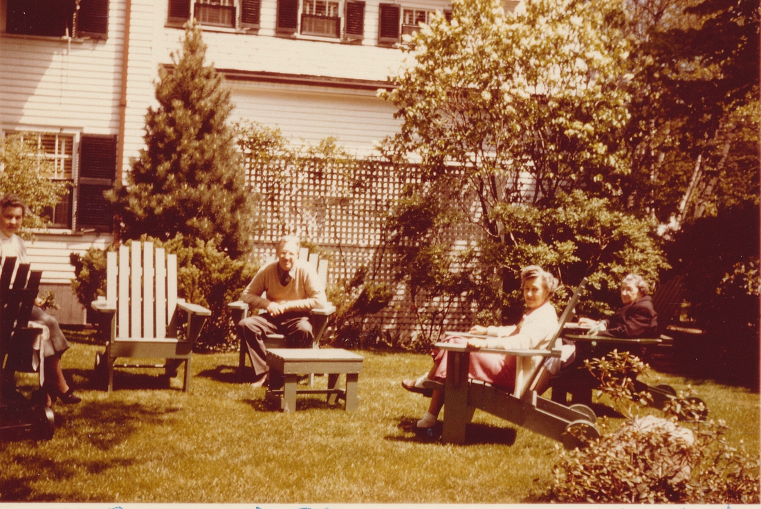 1956~ 1 Doris, Ped, Marin Steacie & Liz, 5 Alden Rd, Wellesley Hills MA.jpg