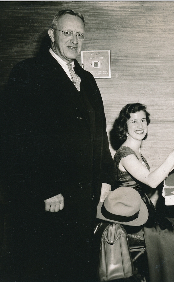 1959-12 HBP & unknown, Jackson & Moreland Christmas Party.jpg
