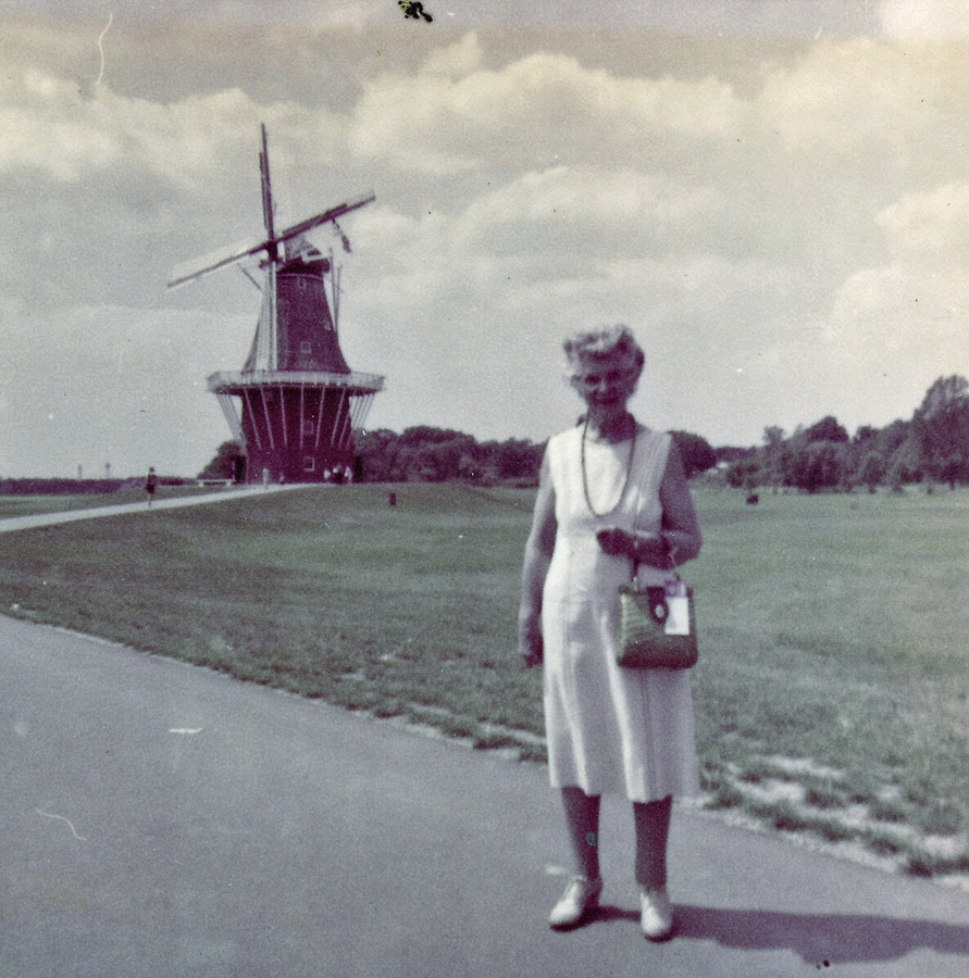 1966-08 Ruth Burkholder, Holland MI.jpg