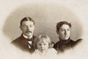 1897-03-13 John, Ped & Liz Perry.jpg