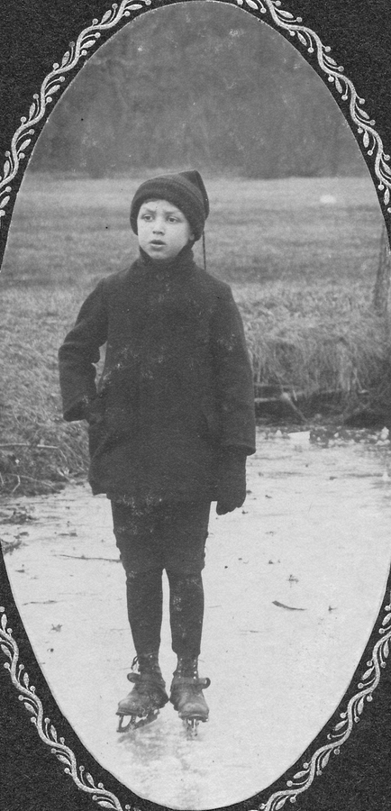 1903~ 8 Ped.jpg
