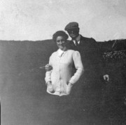 1905~ Edith Blakeslee & Fred Nettleton, Oxford CT.jpg