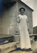 1910~ Liz Perry.jpg