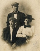 1911-06-28  Ped, John & Liz Perry.jpg