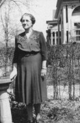 1945-04-07 Liz Perry, 333 Sherman Ave, New Haven.jpg
