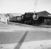 1954~ 1 Visiting Bess & Walt Frisbie, San Jacinto CA.jpg