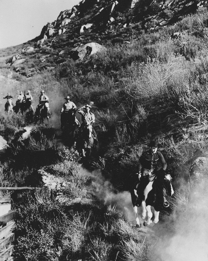 1954~ 2 Visiting Bess & Walt Frisbie, San Jacinto CA.jpg