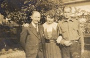 1912~ 1 Britton cousins of Doris, children of Abigail Woodbury - unknown, Hattie & Clarence.jpg