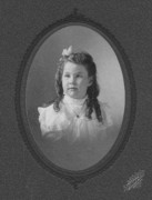1904 Doris Ostrom Woodbury (10 yr).jpg