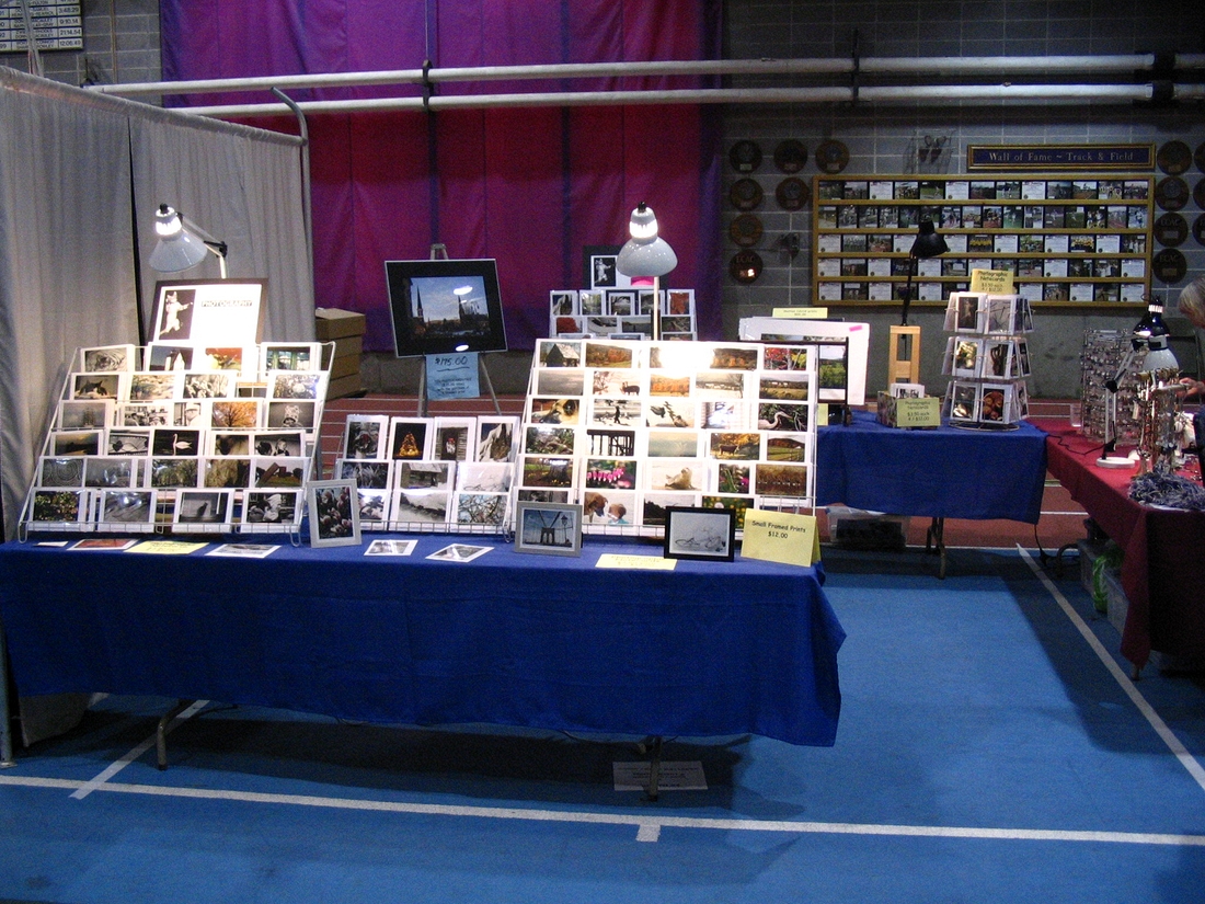 2004-12-12 1 Karen's Table, Williamstown Craft Fair.JPG