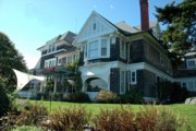 2006-09-30 3 Rothschild Cottage, Islesboro, ME.JPG.jpg