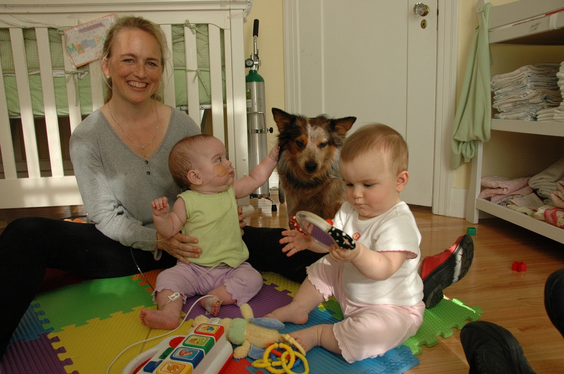 2007-05-28 1 Amanda, Mac, Dagney and Jo.JPG