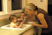 2007-11-09 7 Jo and Mac, side-by-side baths.jpg