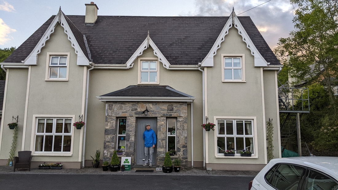2022-05-31 199 Pete at the Parkhouse, Bunratty.jpg