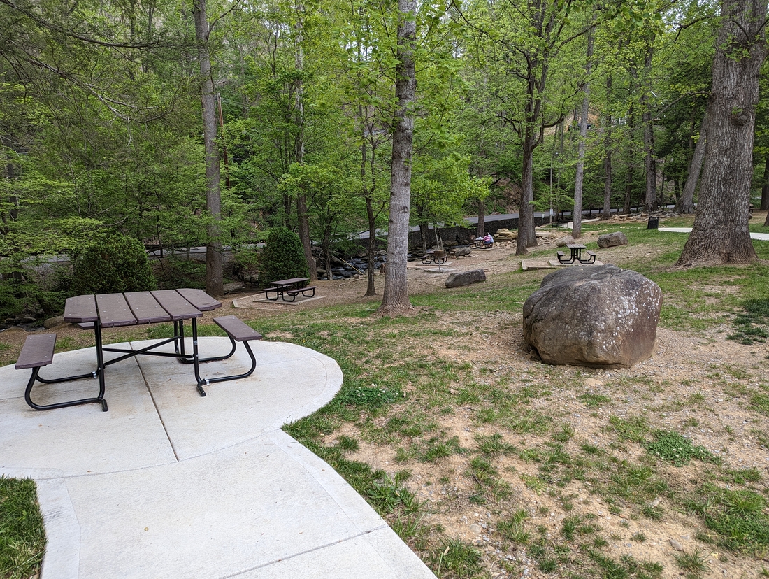 2023-04-21 03 Wildfires Memorial Park, up the hill from Sidney James, Gatlinburg TN.jpg