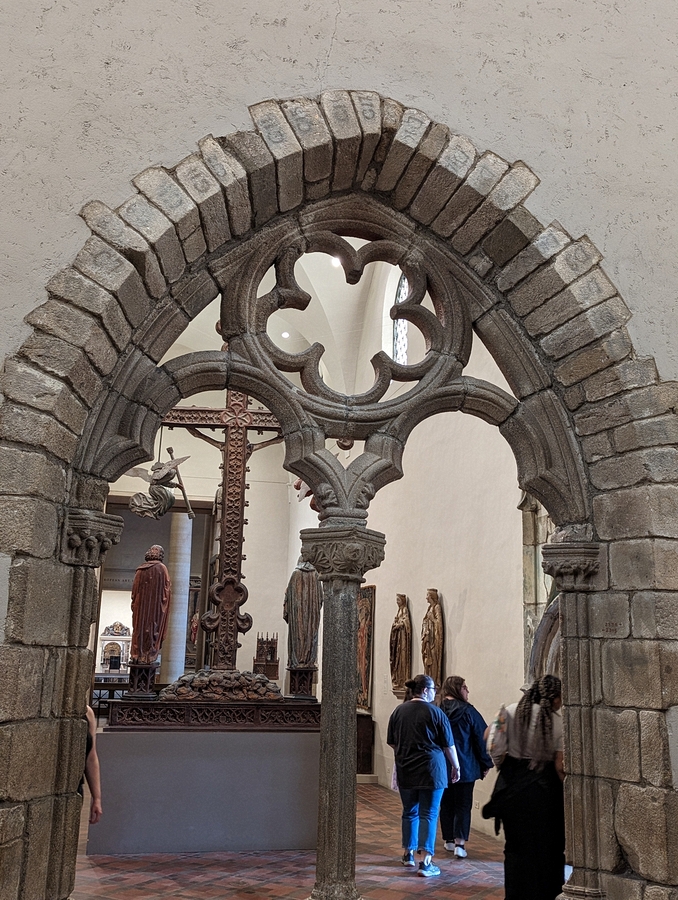 2023-05-08 100 Arched Entrance, from the Chapter House of the Carmelite Convent Les Grands Carmes des Arenes, Limoges; Philadelphia Museum of Art.jpg