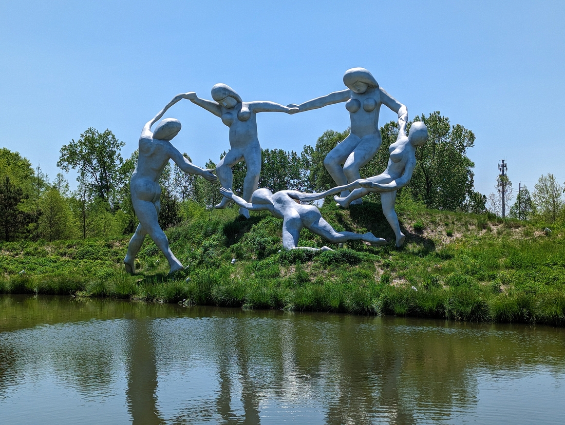 2023-05-10 232 Daydream (2014), Seward Johnson; Grounds for Sculpture, Hamilton NJ.jpg