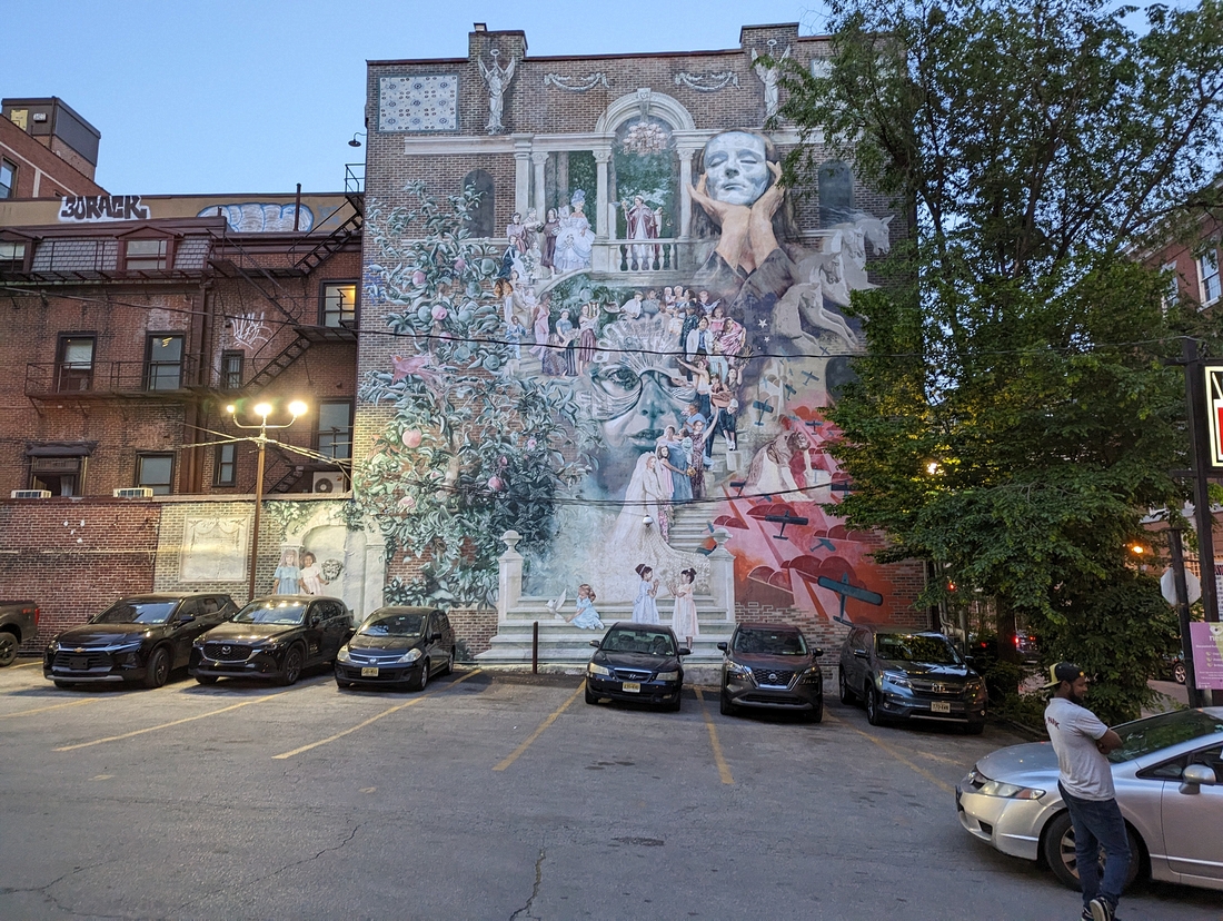 2023-05-10 418 Mural on way to Rittenhouse Square from Little Nonna's, Philadelphia PA.jpg