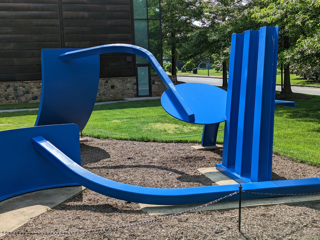 2023-05-11 s632 Electroglide (painted steel, 1981), David Stromeyer; Delaware Museum of Art.jpg